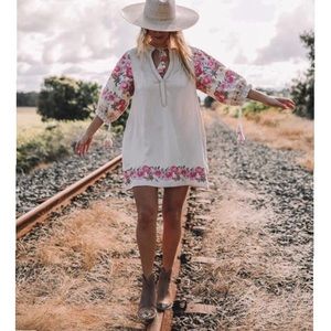 Gorgeous! NEW! Embroidered floral, lantern sleeve, Boho mini dress/ tunic top